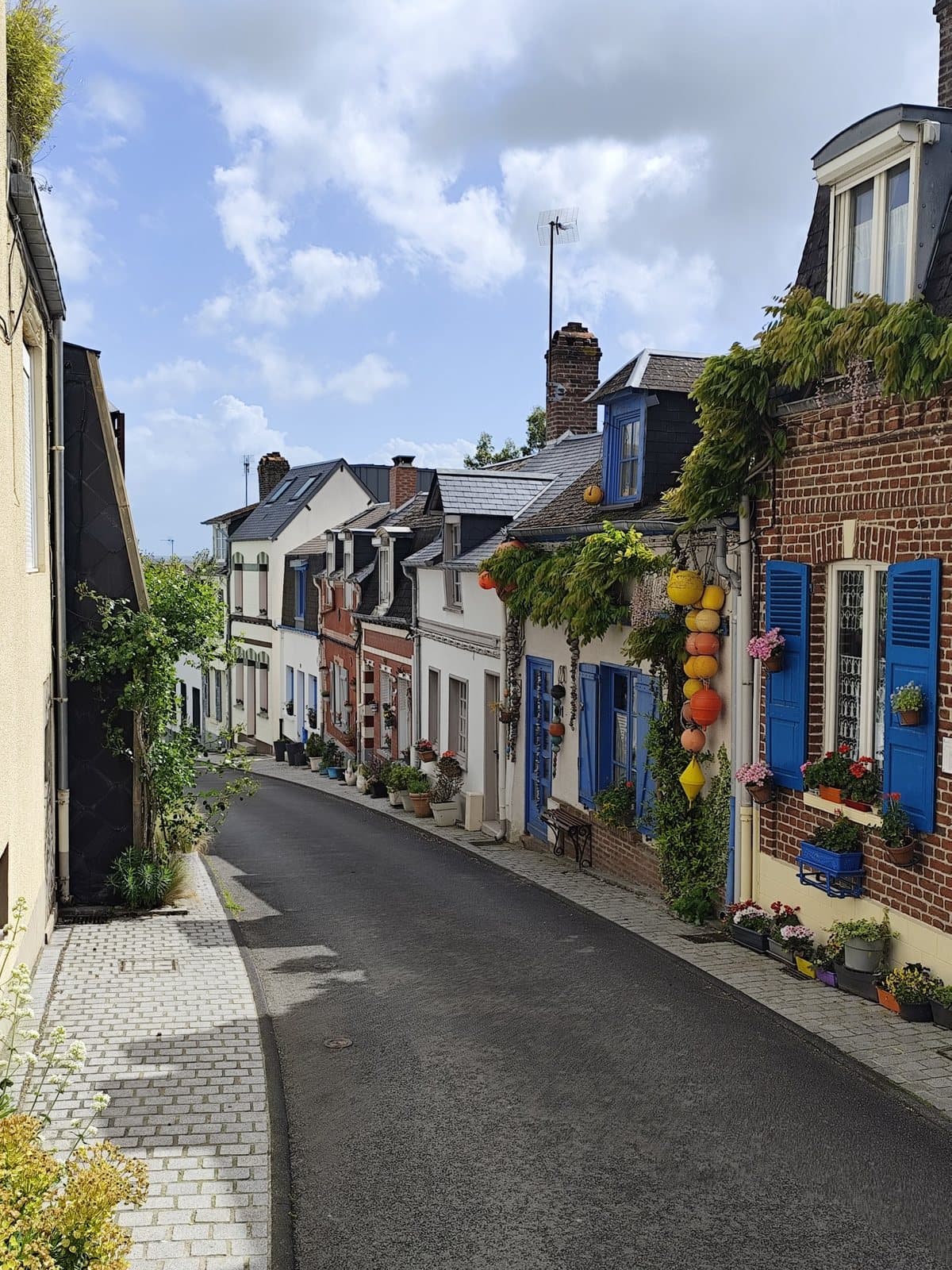 Ruelle et maisons colorées du Courtgain à Saint-Valery-sur-Somme
